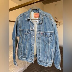 Levi’s Men’s Standard Trucker Jacket Classic Blue Denim Distressed Grunge Y2K